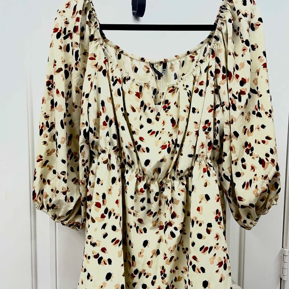 NWT! BloomChic Cream Spots Lightweight Blouse Button Detail 12 Large